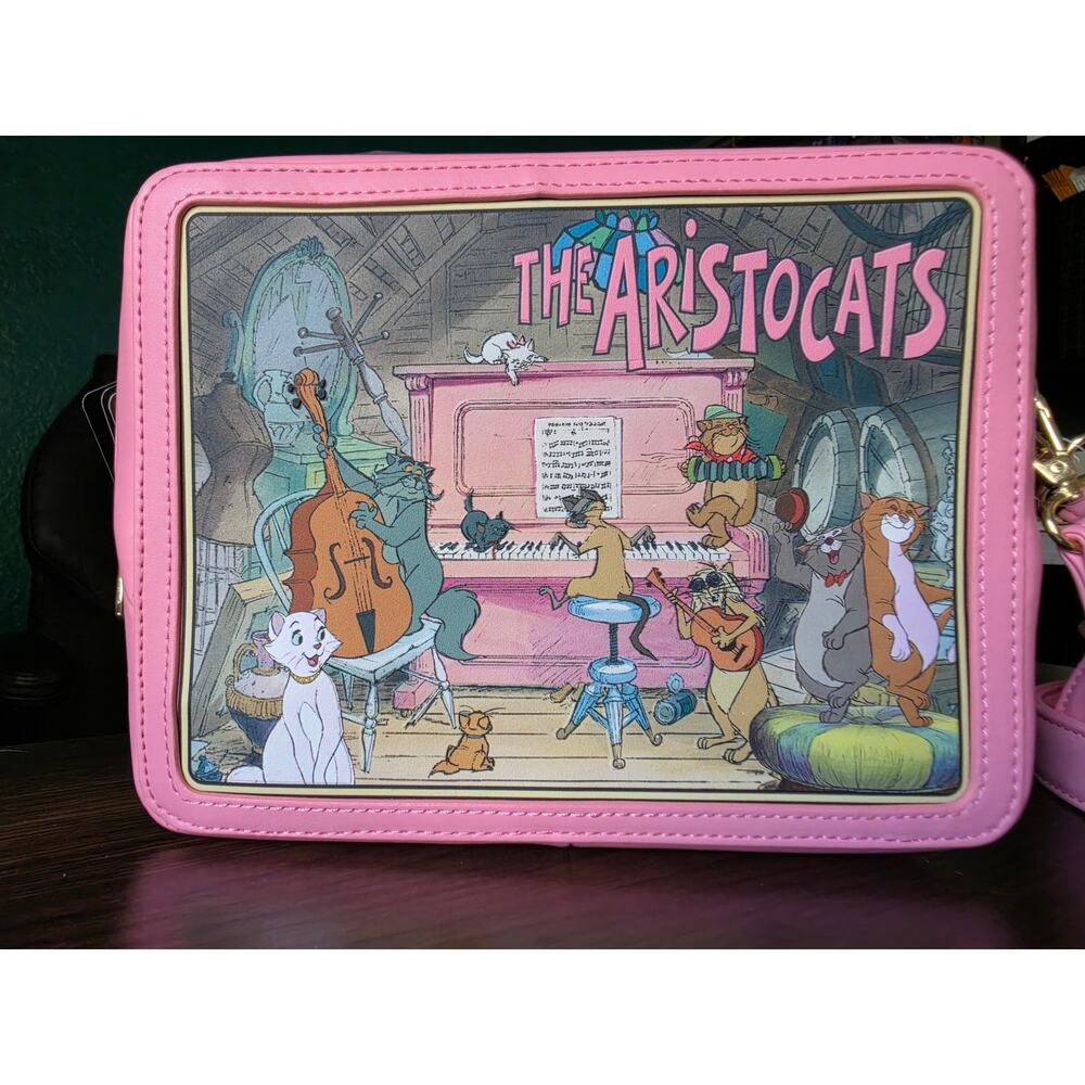 NWT Loungefly Disney The Aristocats Lunchbox Crossbody Bag - Picture 2 of 7
